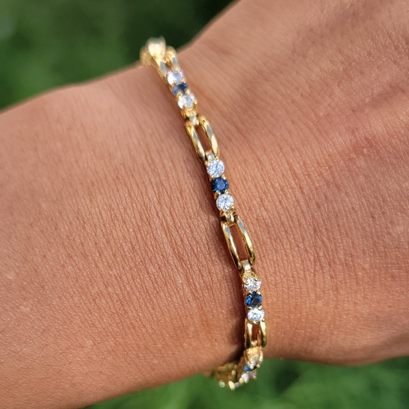 Luxurious 925 sterling silver gold vermeil blue and clear round sapphires tennis - Picture 1 of 16
